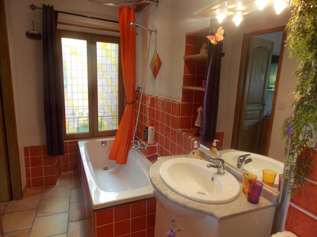 La Maison Du Bonheur Aups Quarto foto